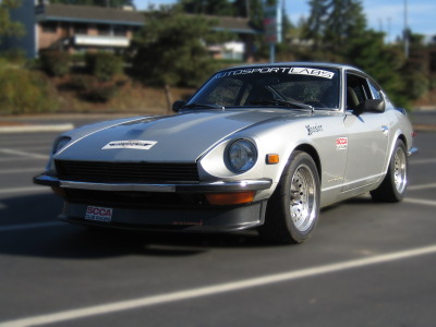 240z left rear 3quarter 400px.jpg