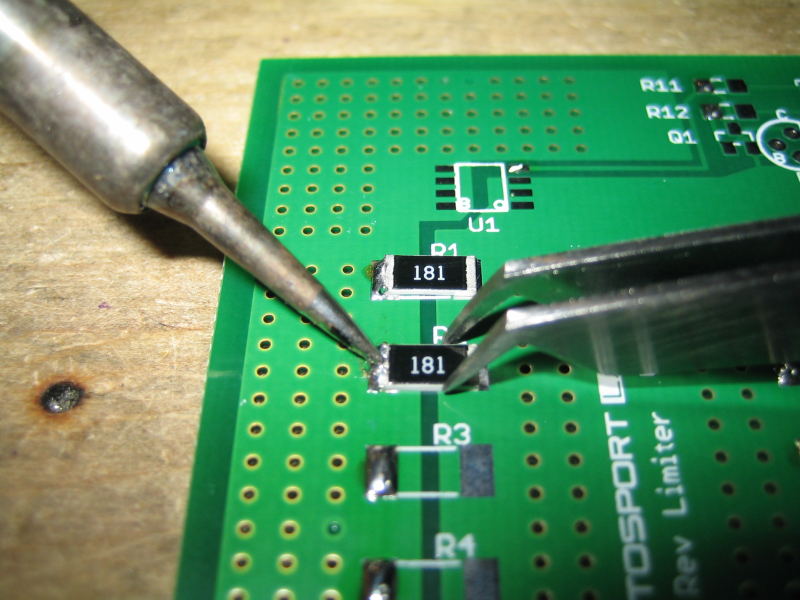 File:Hard rev lim 1.2.0 soldering power resistor.jpg